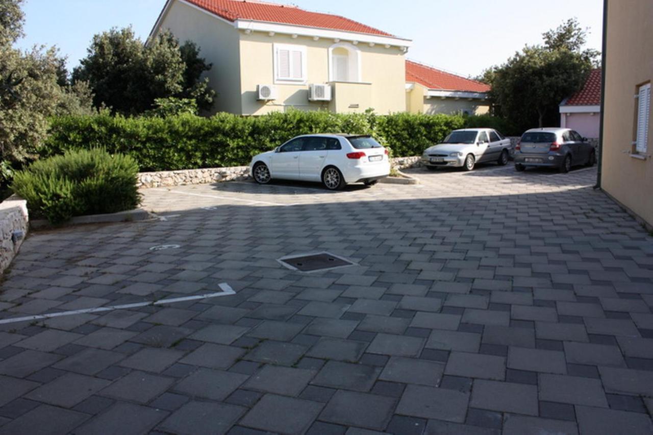 Apartments Jtv Simuni Kolan Exterior foto
